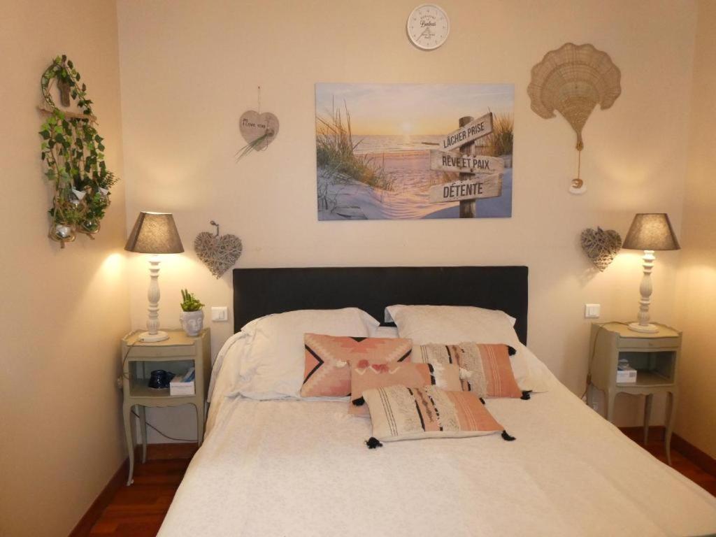 Chambre Le Mas D'Adelice Taulignan エクステリア 写真
